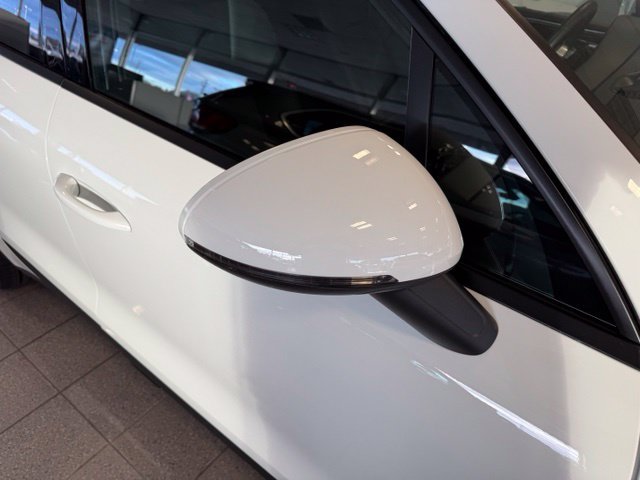 Used 2018 Porsche Macan AWD/4WD image 12