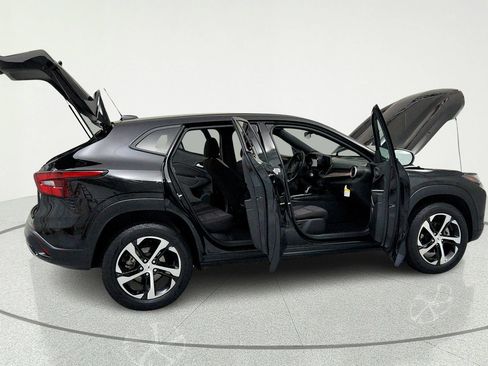 Used 2024 Chevrolet Trax RS FWD image 13