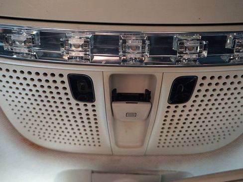 Used 2015 Mercedes-Benz C 300 4MATIC Sedan image 35