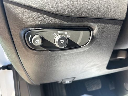 Certified 2024 Chevrolet Equinox LT image 12