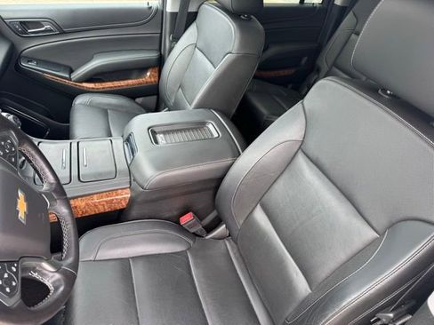 Used 2018 Chevrolet Suburban Premier AWD/4WD image 6