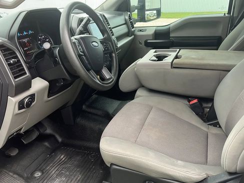 Used 2020 Ford F250 XL w/ Power Equipment Group RWD image 8