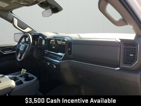 New 2026 GMC Sierra 1500 SLE w/ Preferred Package AWD/4WD image 15