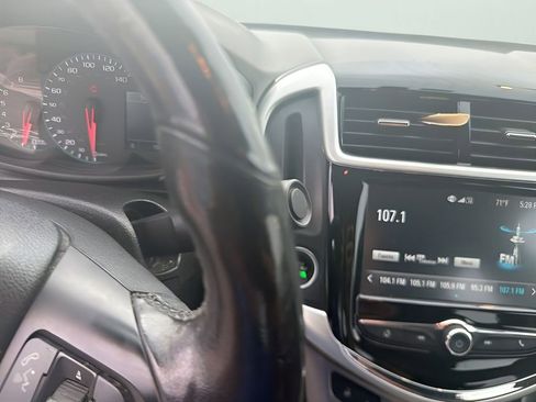 Used 2017 Chevrolet Sonic Premier image 8