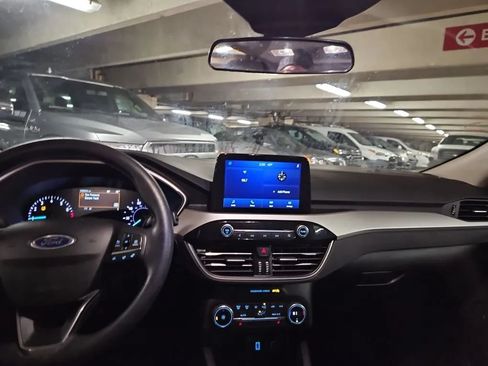 Used 2020 Ford Escape SE AWD/4WD image 18