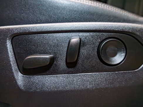 Used 2023 Chevrolet Silverado 1500 High Country image 25