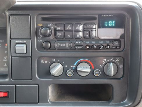 Used 1995 Chevrolet Silverado 2500 4x4 Extended Cab image 27