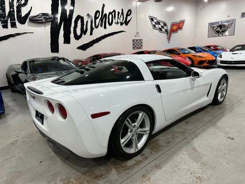 Used 2010 Chevrolet Corvette Coupe w/ Preferred Equipment Group RWD image 8