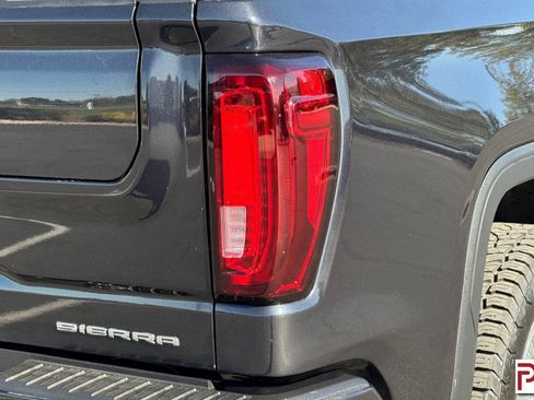 Used 2023 GMC Sierra 1500 Denali w/ Technology Package AWD/4WD image 32