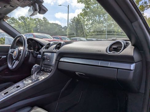 Used 2019 Porsche 718 Boxster RWD image 33