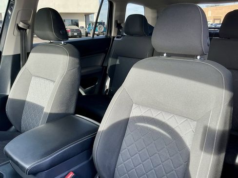 Used 2021 Volkswagen Atlas S image 39