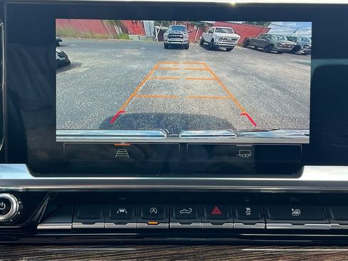 Used 2023 GMC Sierra 1500 Elevation AWD/4WD image 38