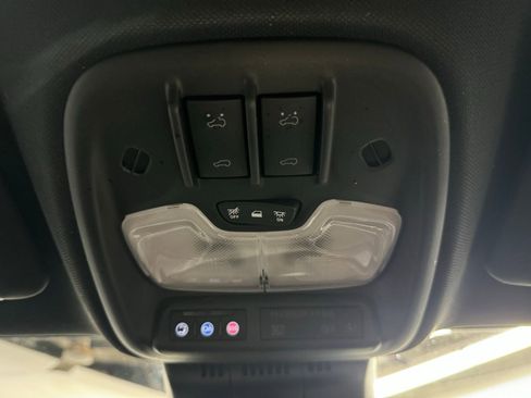 Used 2024 Chevrolet Colorado ZR2 w/ Technology Package image 24