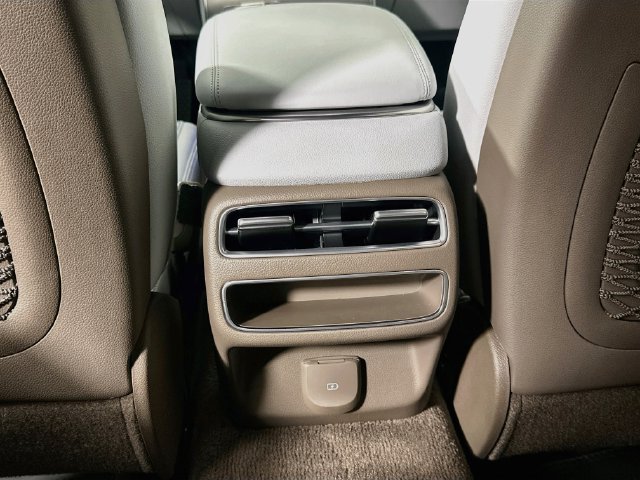 New 2026 Genesis GV70 2.5T Advanced AWD/4WD image 18