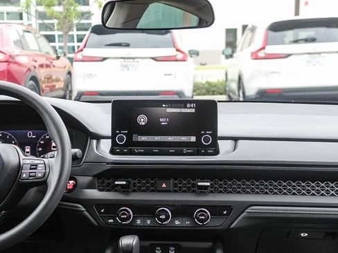 Used 2025 Honda Accord SE image 18
