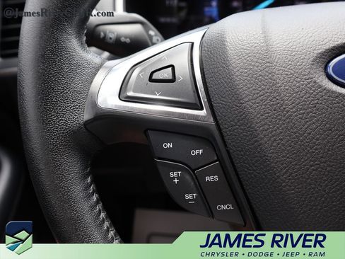 Used 2020 Ford Edge SEL w/ Cold Weather Package FWD image 25
