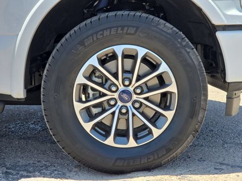Used 2019 Ford F150 XLT w/ Equipment Group 302A Luxury AWD/4WD image 8