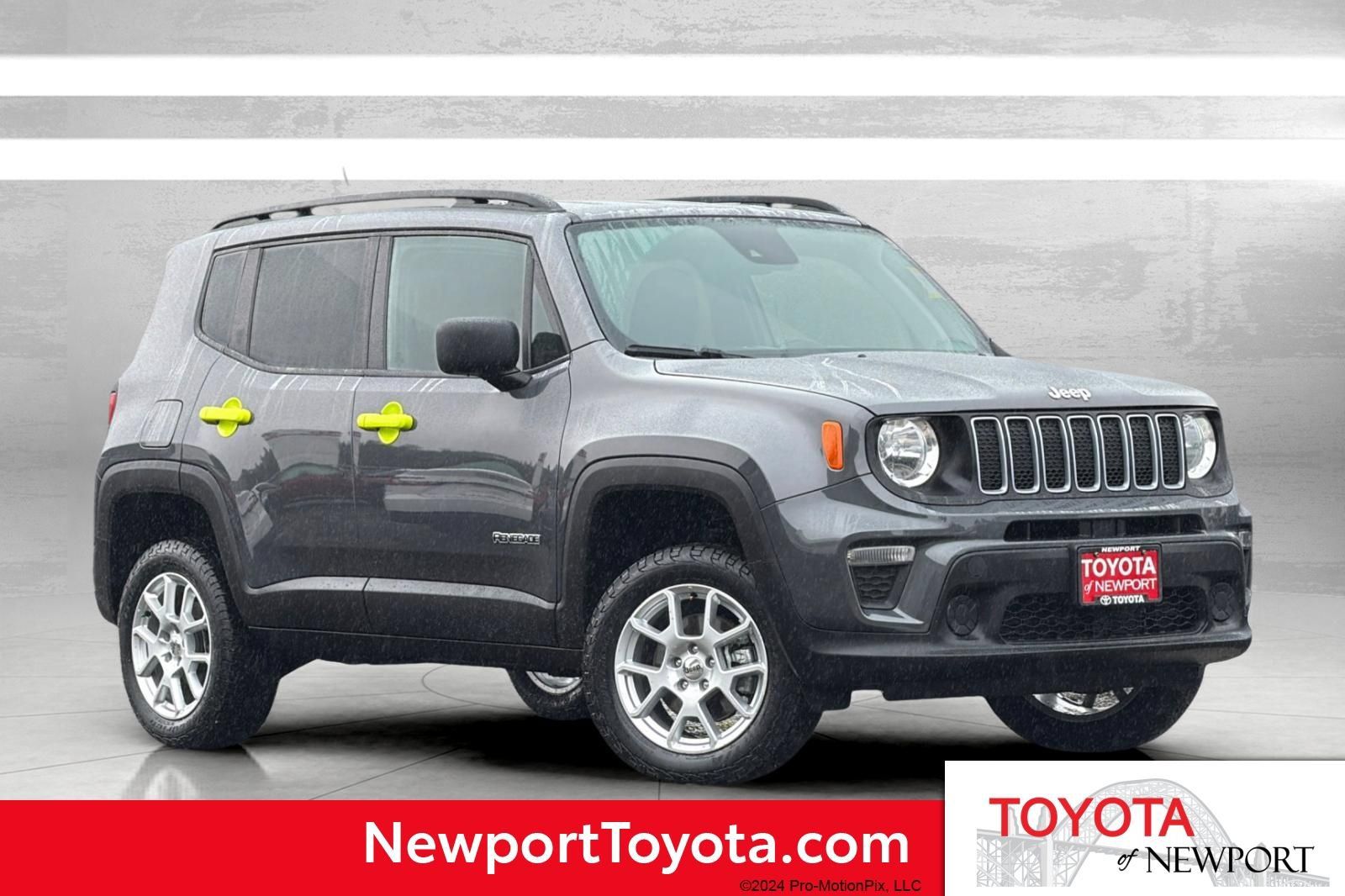 Used 2023 Jeep Renegade Latitude AWD/4WD image 1