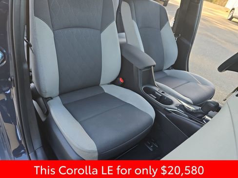 Used 2025 Toyota Corolla LE image 16