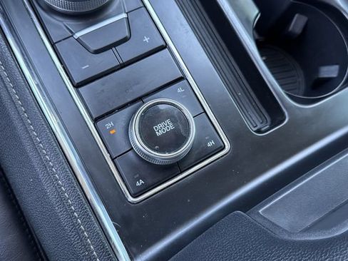 Used 2022 Ford Expedition XLT AWD/4WD image 33