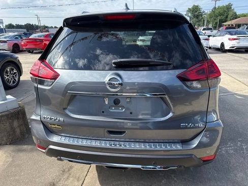 Used 2020 Nissan Rogue SV w/ Premium Package AWD/4WD image 10