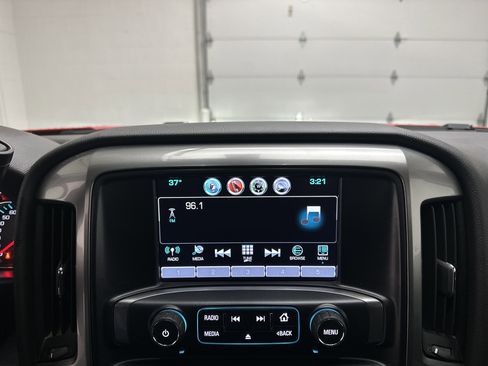 Used 2018 Chevrolet Silverado 1500 LT image 29