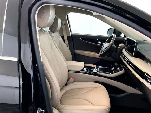 Used 2022 Lincoln Nautilus Reserve w/ Equipment Group 201A image 7