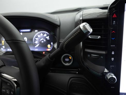 New 2026 RAM 3500 Limited AWD/4WD image 47