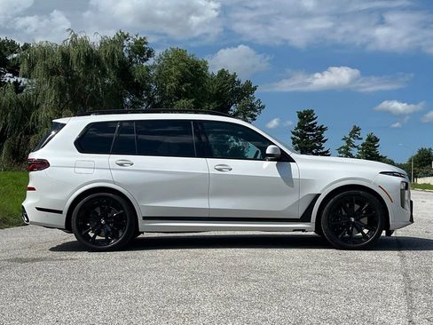 Used 2027 BMW X7 xDrive40i w/ M Sport Package AWD/4WD image 8