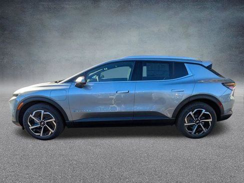 New 2026 Chevrolet Equinox EV LT image 7