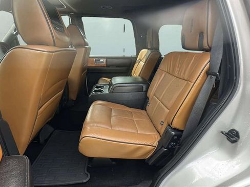 Used 2012 Lincoln Navigator 4WD image 17