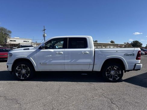 Used 2024 RAM 1500 Limited AWD/4WD image 9