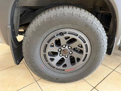 Used 2026 Nissan Frontier Pro-X w/ Pro-X Convenience Package RWD image 19
