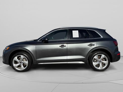 Used 2022 Audi Q5 2.0T Premium Plus AWD/4WD image 2