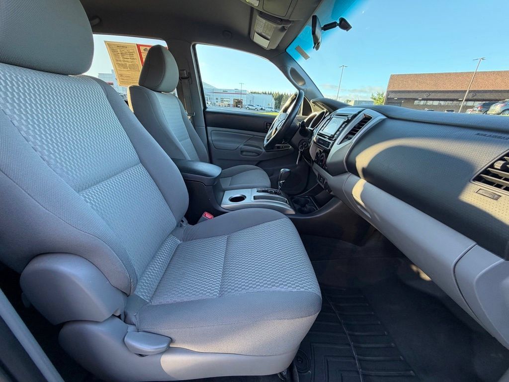 Used 2015 Toyota Tacoma 4x4 Double Cab w/ SR5 Package image 37