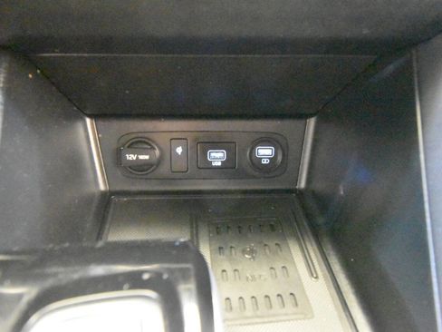 Used 2020 Hyundai Sonata Limited w/ Preferred Accessory Package FWD image 29