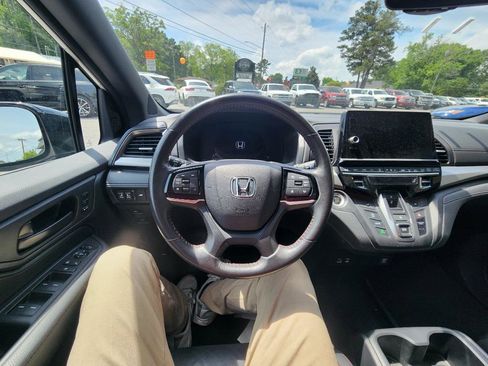Used 2025 Honda Odyssey Sport-L image 19