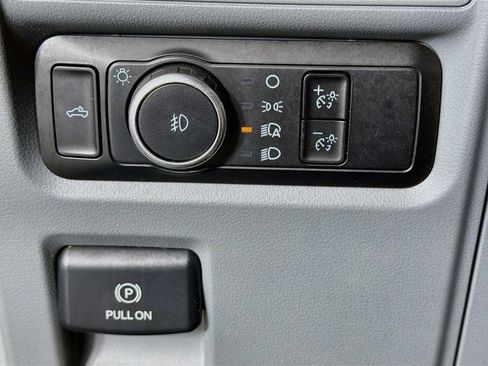 Used 2023 Ford F150 XLT AWD/4WD image 15
