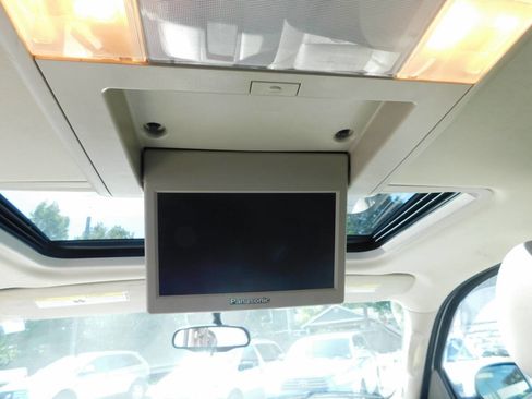 Used 2011 Chevrolet Tahoe LT image 15