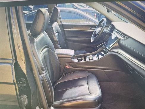 Used 2021 Jeep Grand Cherokee L Limited image 19