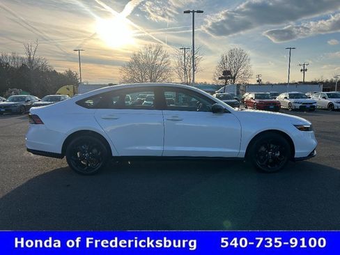 Certified 2025 Honda Accord SE image 7