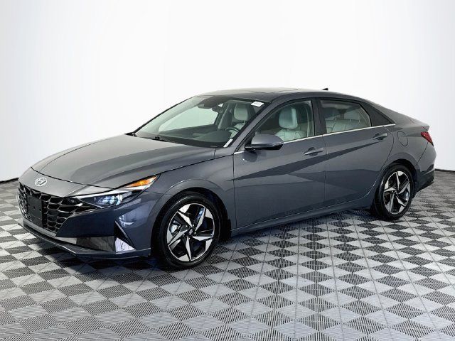 Used 2023 Hyundai Elantra Limited FWD image 4