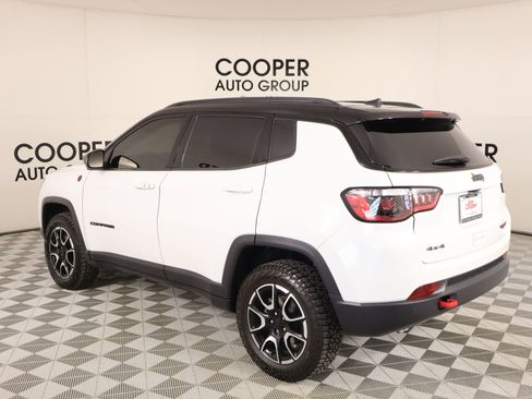 Used 2024 Jeep Compass Trailhawk AWD/4WD image 21