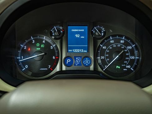 Used 2014 Lexus GX 460 Luxury AWD/4WD image 25