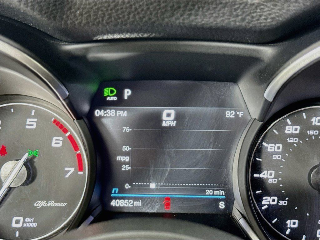 Used 2020 Alfa Romeo Stelvio AWD w/ Nero Edizione image 15