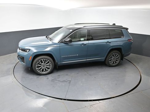 New 2026 Jeep Grand Cherokee L Summit w/ MOPAR Finishing Package AWD/4WD image 34