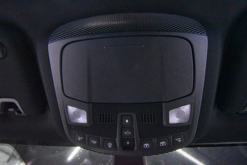Used 2024 Ford Edge ST-Line AWD/4WD image 21