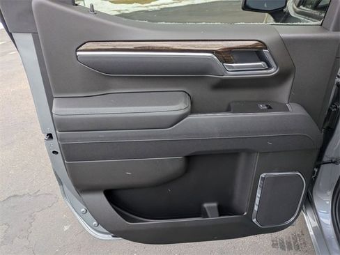 New 2026 GMC Sierra 1500 Elevation image 25