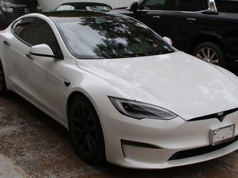 Used 2021 Tesla Model S Plaid image 5