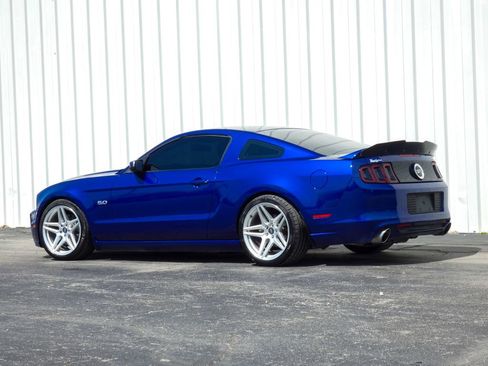 Used 2013 Ford Mustang GT image 22